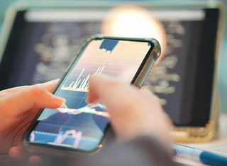 Proses penarikan dan transfer dana yang transparan sedang diperiksa oleh seorang investor